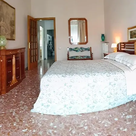 Al Settimo Cielo Romapigneto Lägenhet *